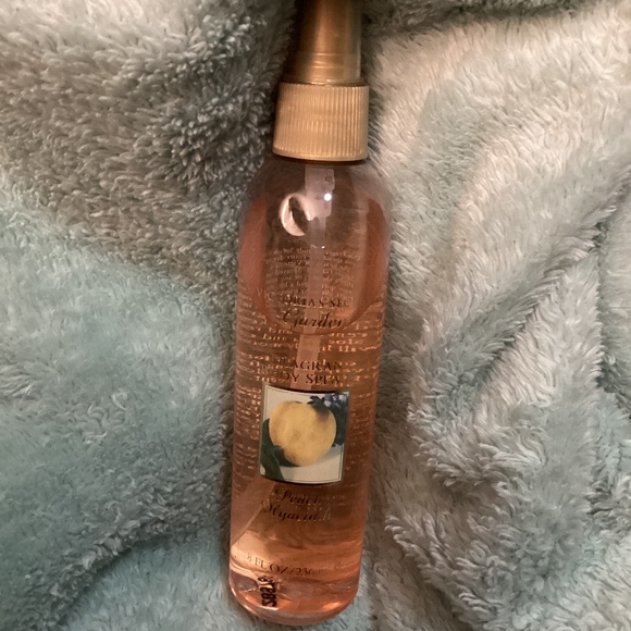 🍑RARE Victoria’s Secret Garden Peach Hyacinth Fragrant Body Splash Body Spray - Picture 3 of 6